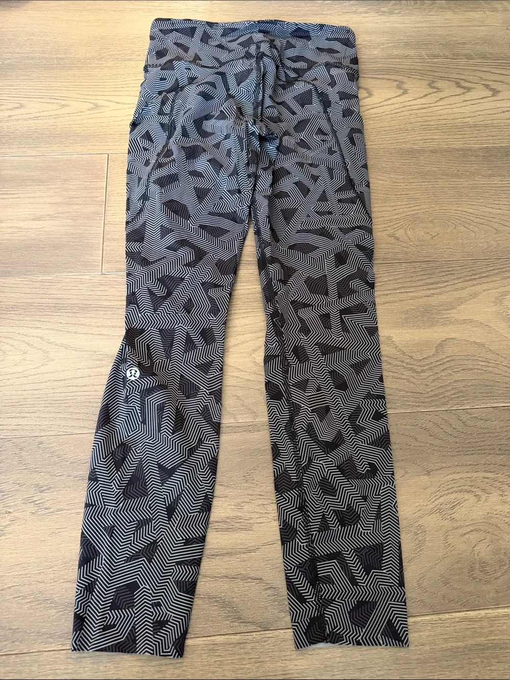 lululemon athletica Black & Gray Geometric Leggings